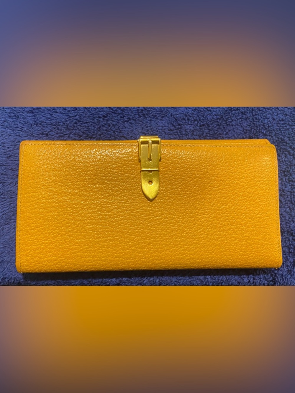 Gucci EUC Vtg “Buckle” Clasp Long Leather Wallet